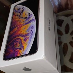 Brand New IPhone Xs, Silver 512GB. 450$OrbestOffer